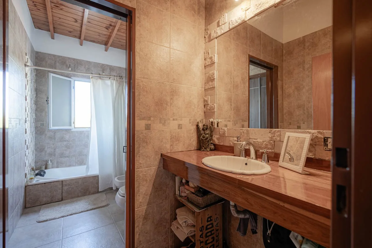 Casa de 8 ambientes en venta en Aldo Bonzi, General Pirán 900, foto 5