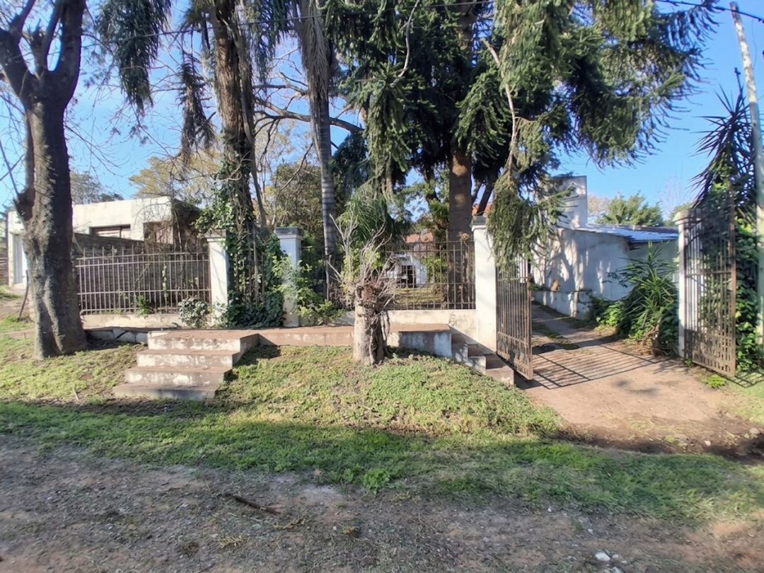 Casa 2 dormitorios, gran parque, Toma Nueva Paraná