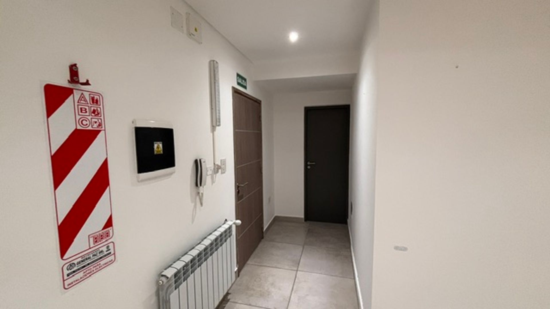 MONOAMBIENTE/ OFICINA VENTA C/COCHERA MAIPU AL 100 - foto 7