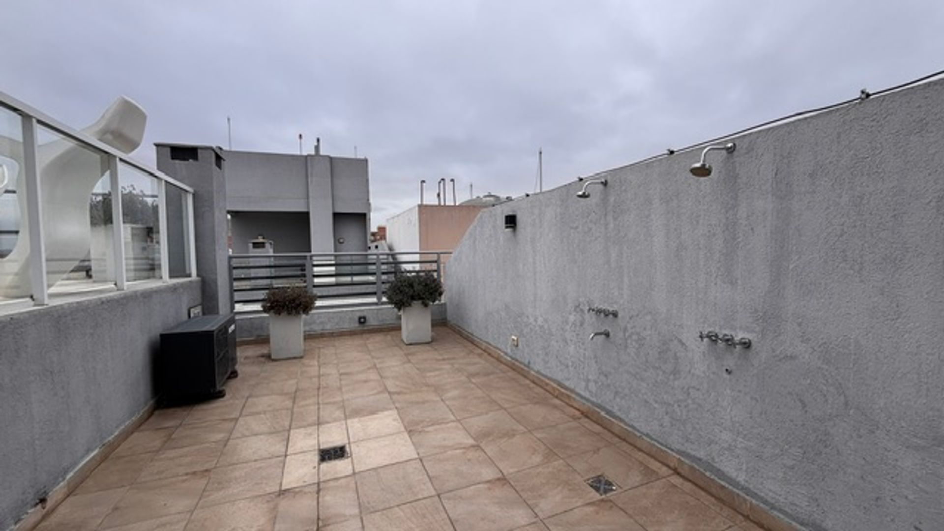 MONOAMBIENTE/ OFICINA VENTA C/COCHERA MAIPU AL 100 - foto 10