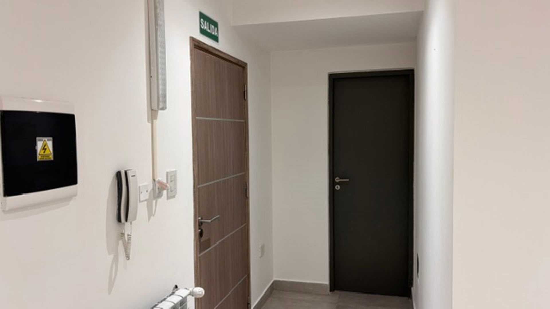 MONOAMBIENTE/ OFICINA VENTA C/COCHERA MAIPU AL 100 - foto 6
