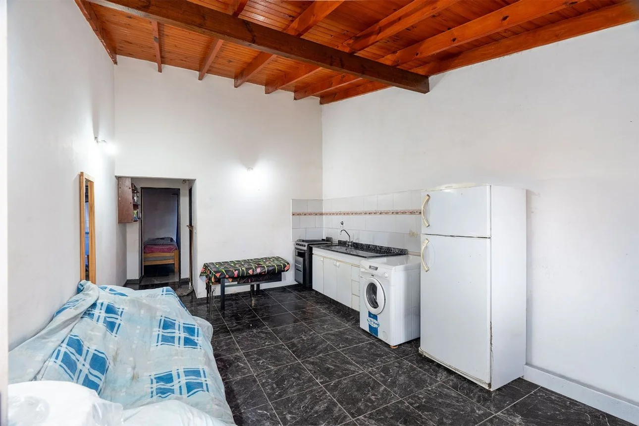 PH de 2 ambientes en venta en Wilde, Victor Hugo 1000, foto 3