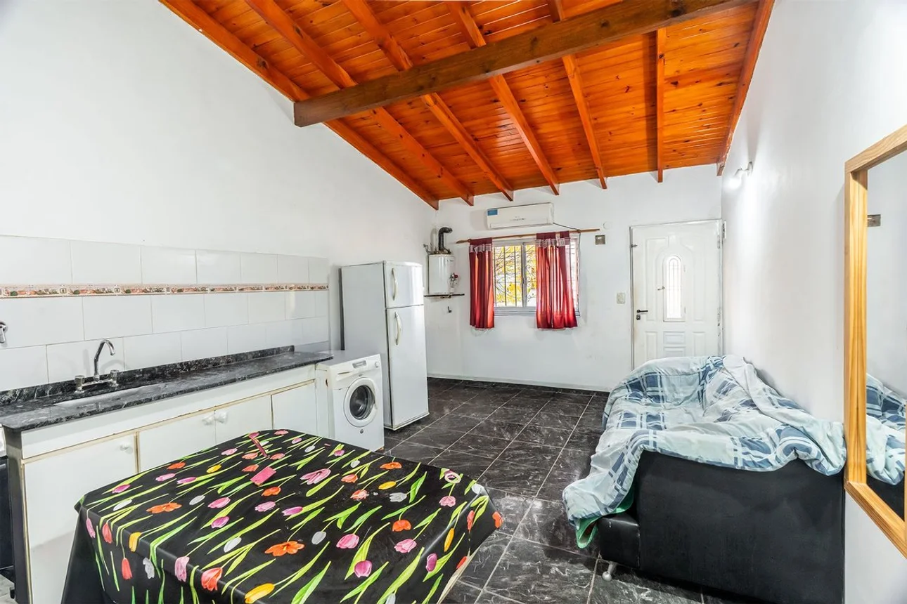 PH de 2 ambientes en venta en Wilde, Victor Hugo 1000, foto 2
