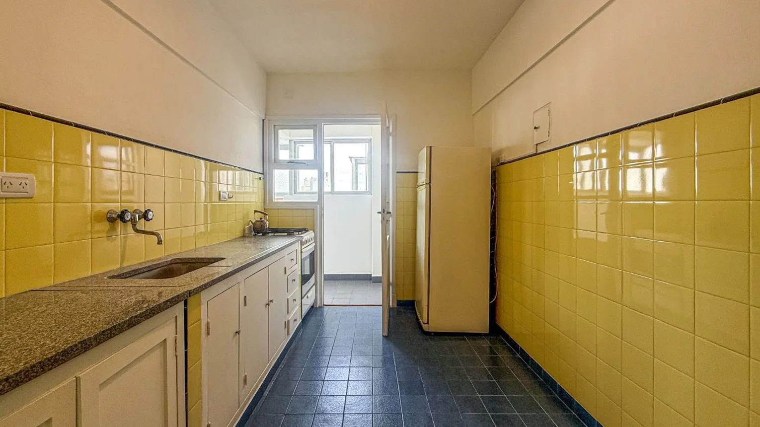 Departamento de 4 ambientes en venta en Mar del Plata, Hipólito Yrigoyen 2000, foto 3