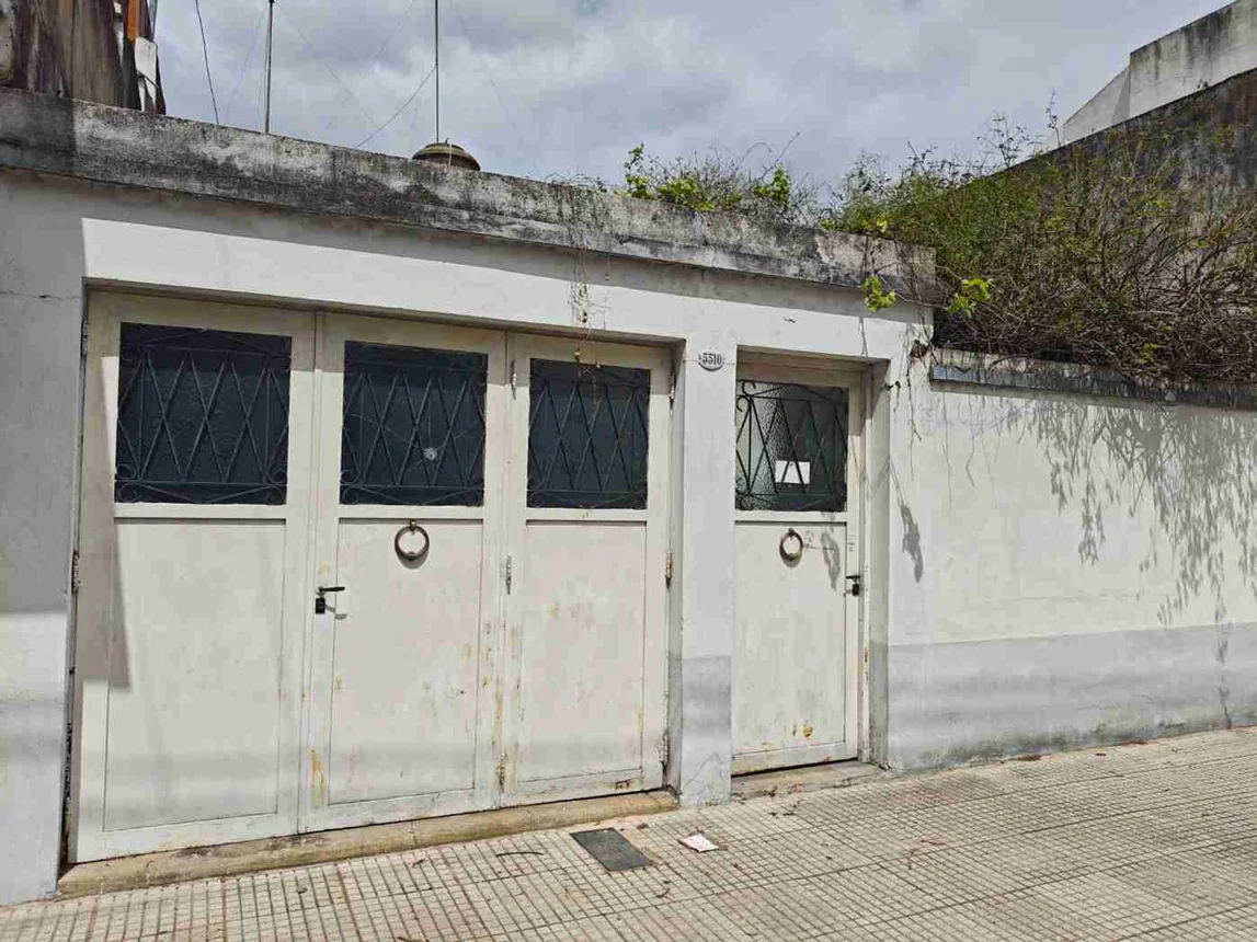 Casa de 4 ambientes en venta en Villa Luro, Pasaje Catania 5500