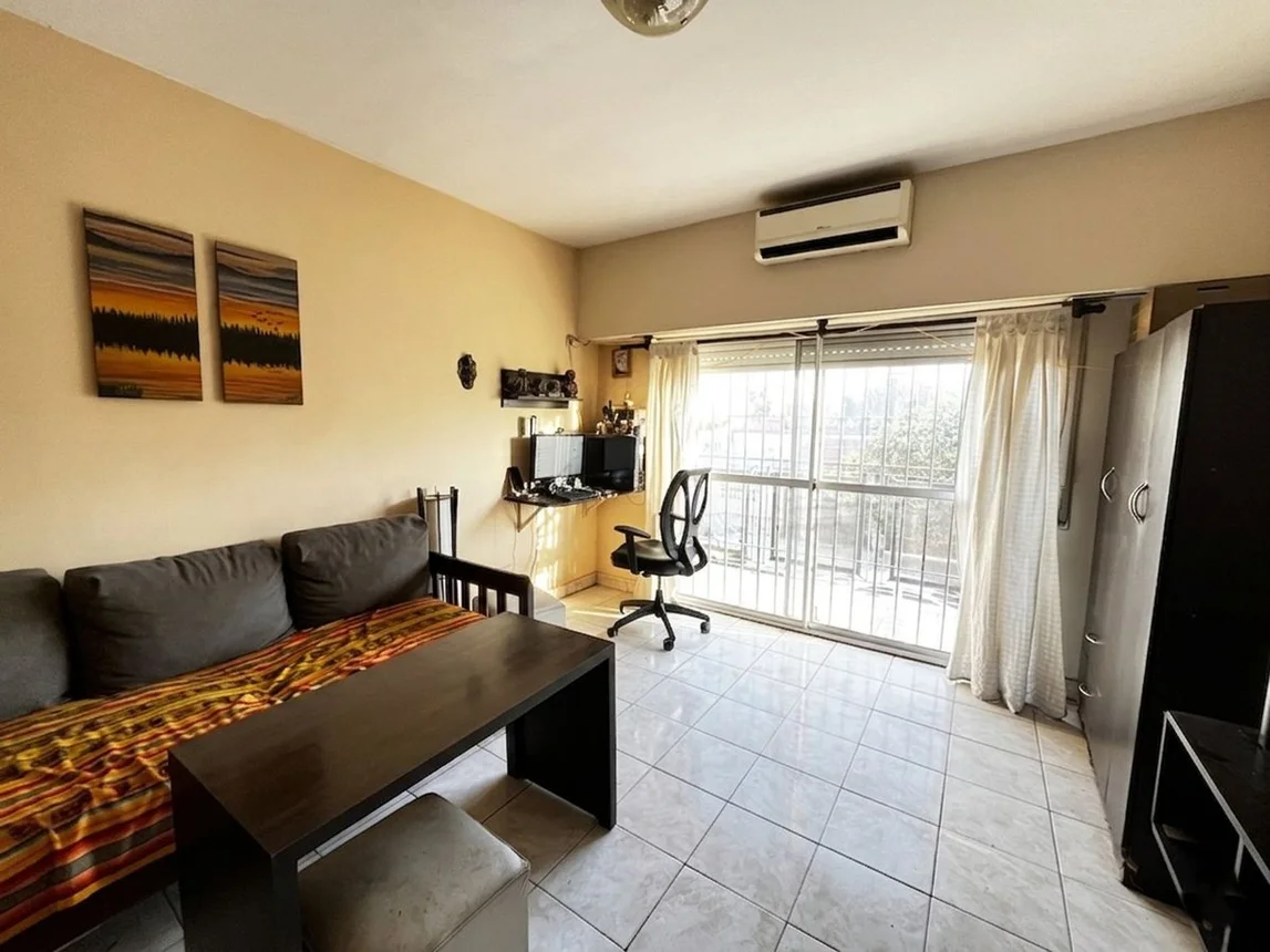 Monoambiente en venta en Mataderos