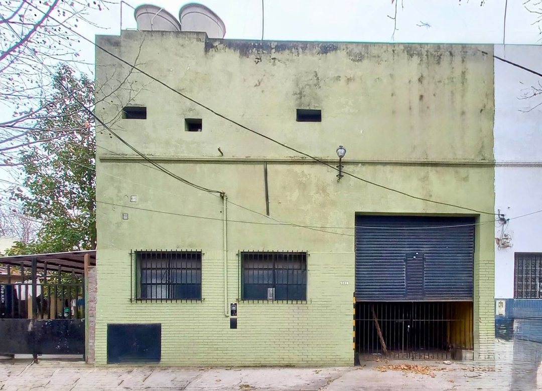 EXCELENTE GALPON 632 M2 EN C CROCE, R. DE ESCALADA