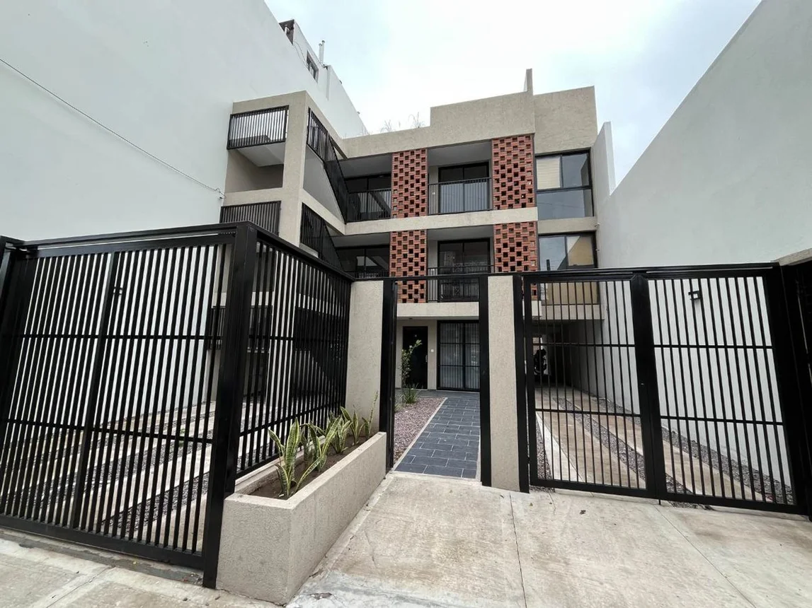 Departamento en alquiler en Morón, Intendente Ernesto Grant 600