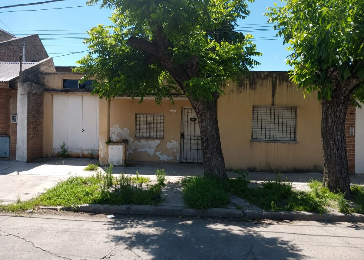 Casa de 2 ambientes en venta en Isidro Casanova, Bogotá 6000
