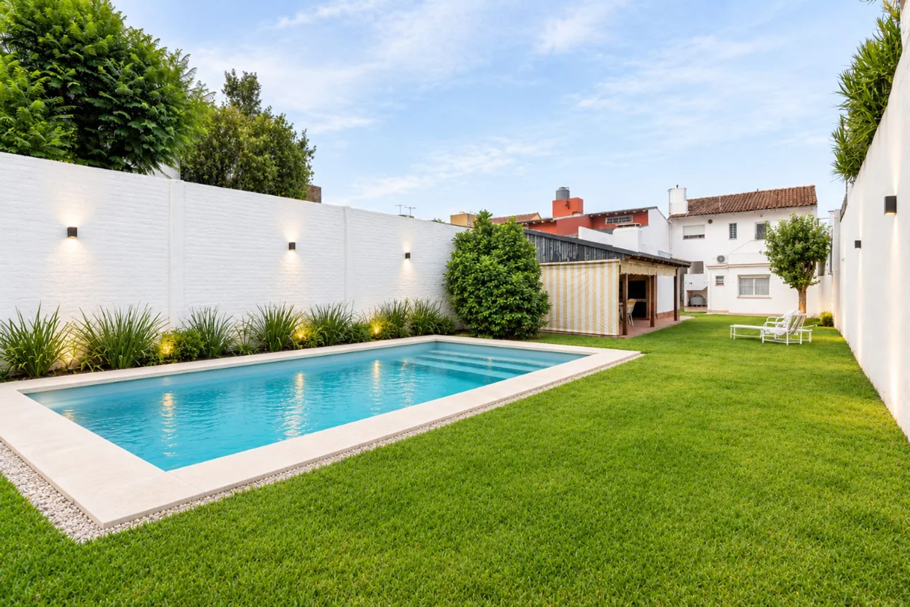 Casa de 3 ambientes en venta en El Palomar, Perdriel 600
