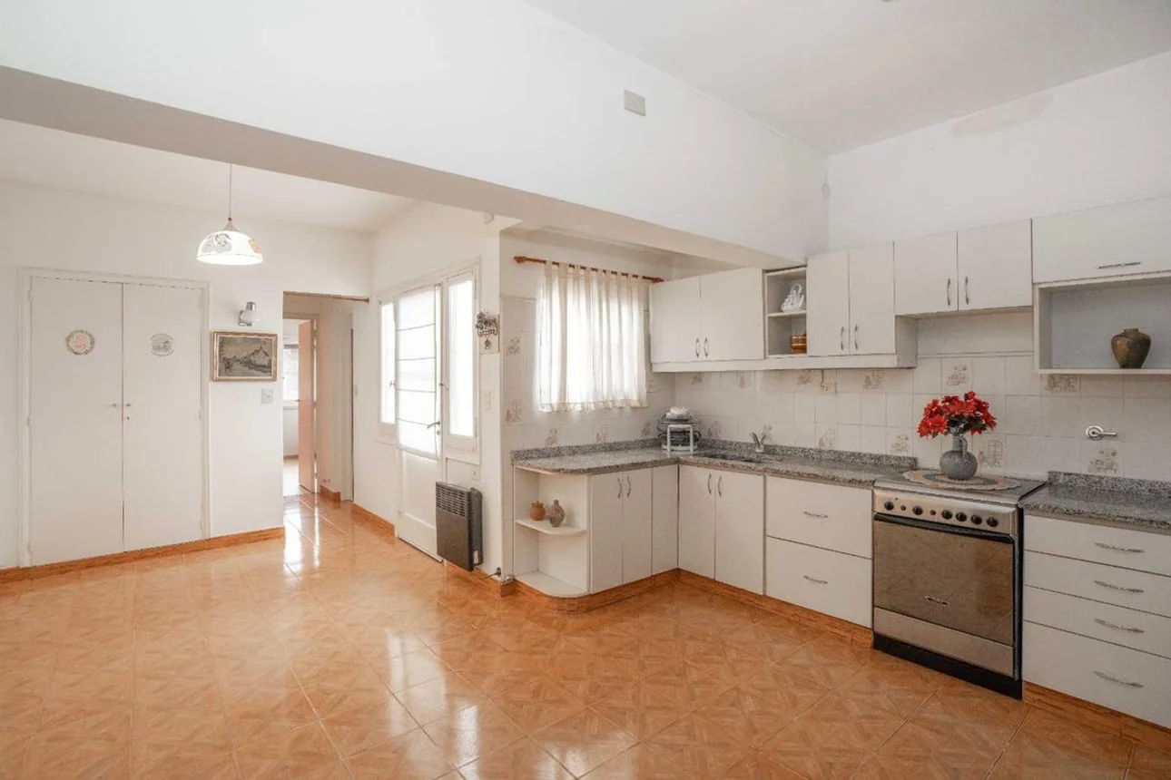 Casa de 3 ambientes en venta en El Palomar, Perdriel 600, foto 3