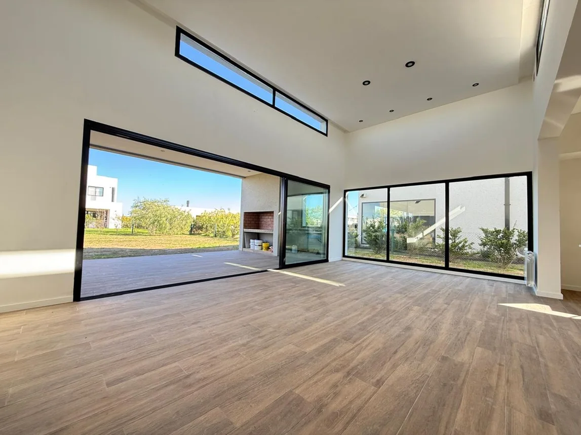 Casa de 4 ambientes en venta en Funes, Arturo Illia 300, foto 5