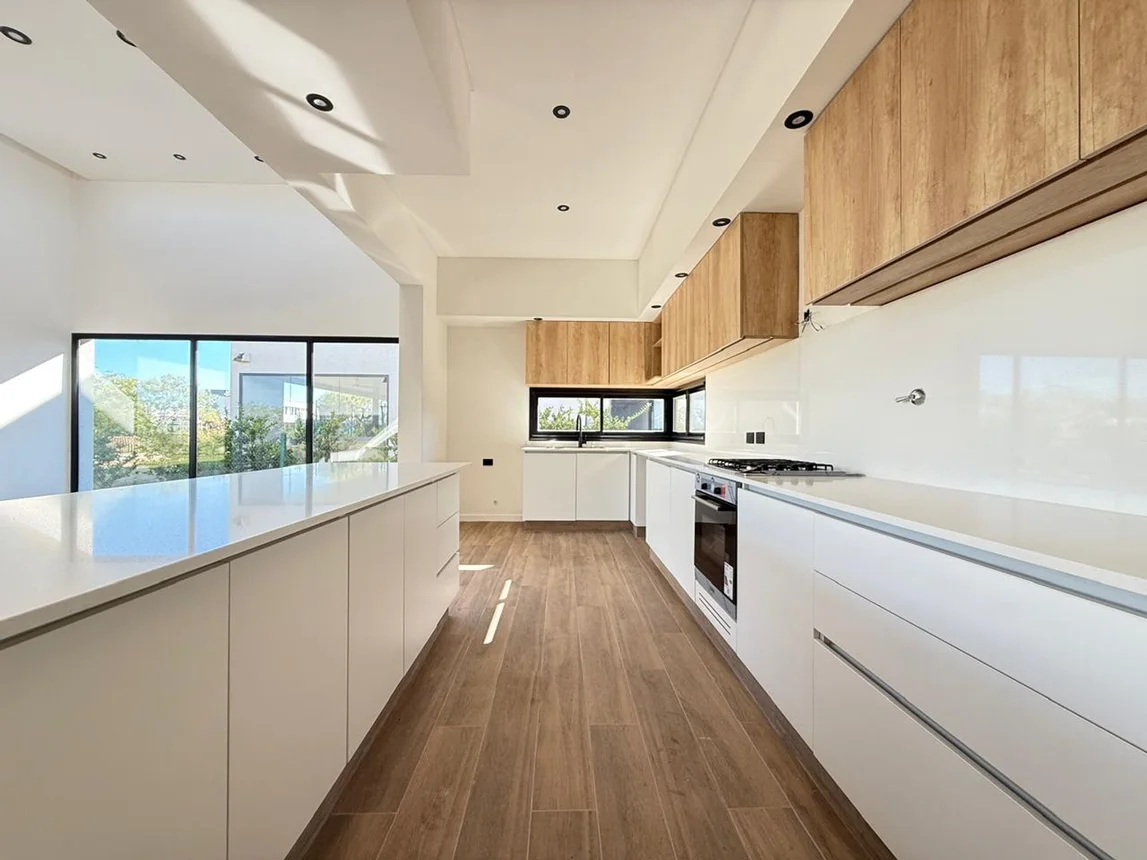 Casa de 4 ambientes en venta en Funes, Arturo Illia 300