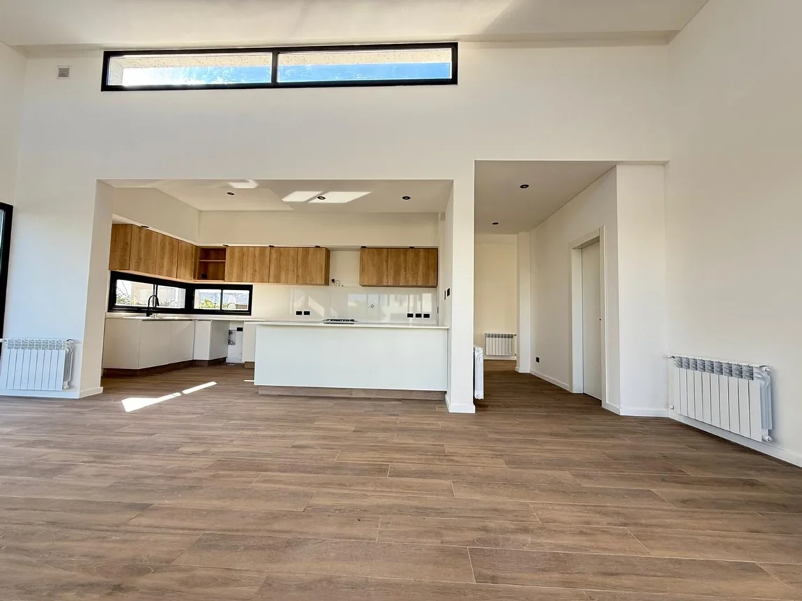 Casa de 4 ambientes en venta en Funes, Arturo Illia 300, foto 4