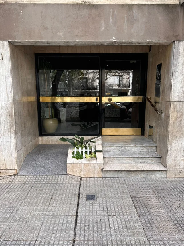 Departamento de 2 ambientes en venta en Almagro, Avenida Hipólito Yrigoyen 3300