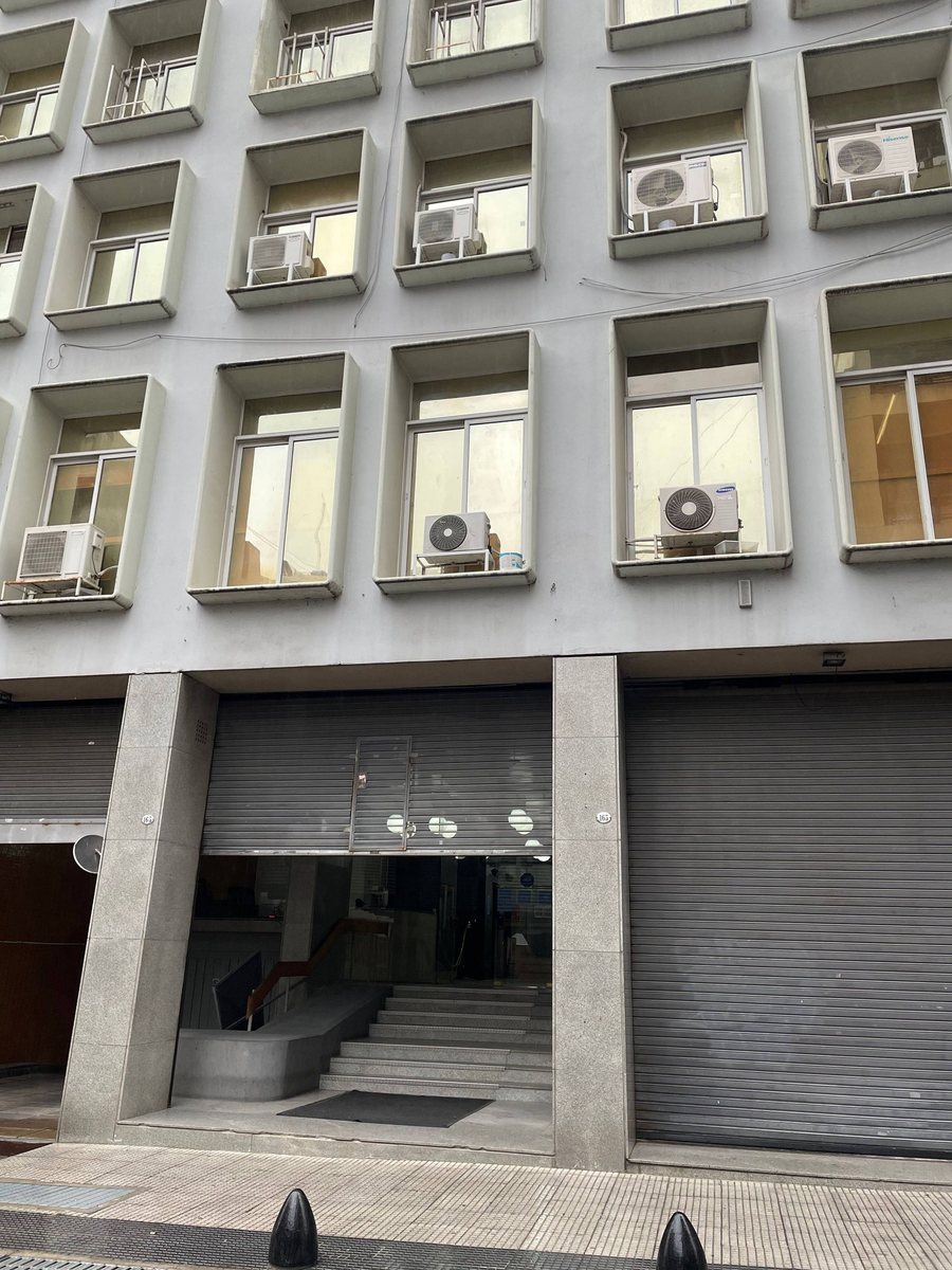 Foto 10 — Oficina a la Venta en Monserrat