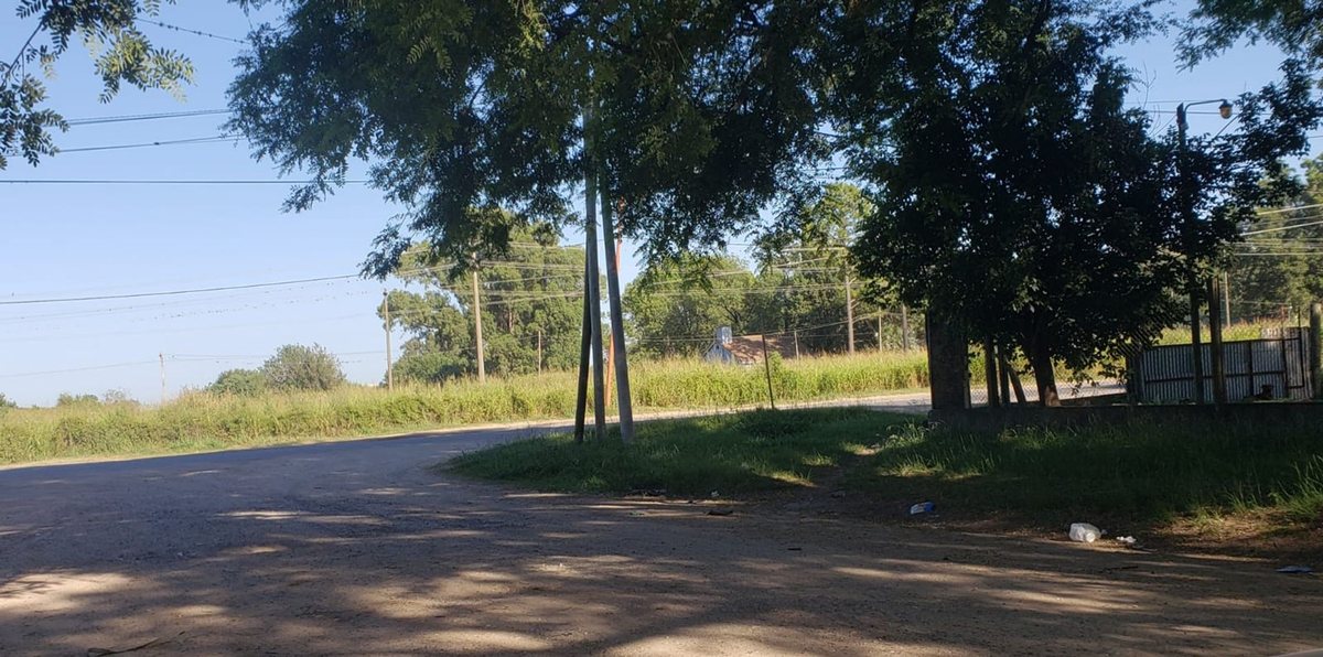 Se vende terreno a metros de ruta 11