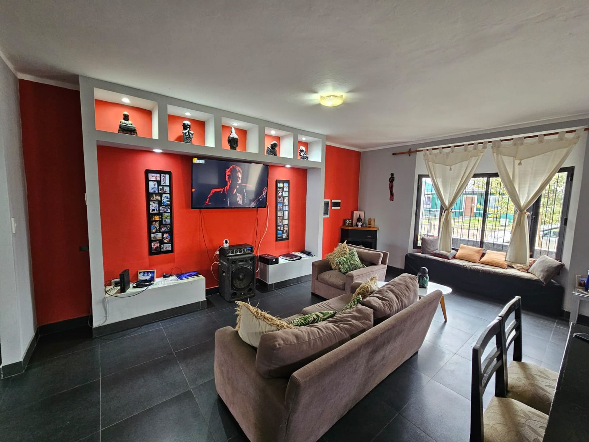 CASA CON PILETA VENTA 2 DORMITORIOS ZONA SUR - foto 4