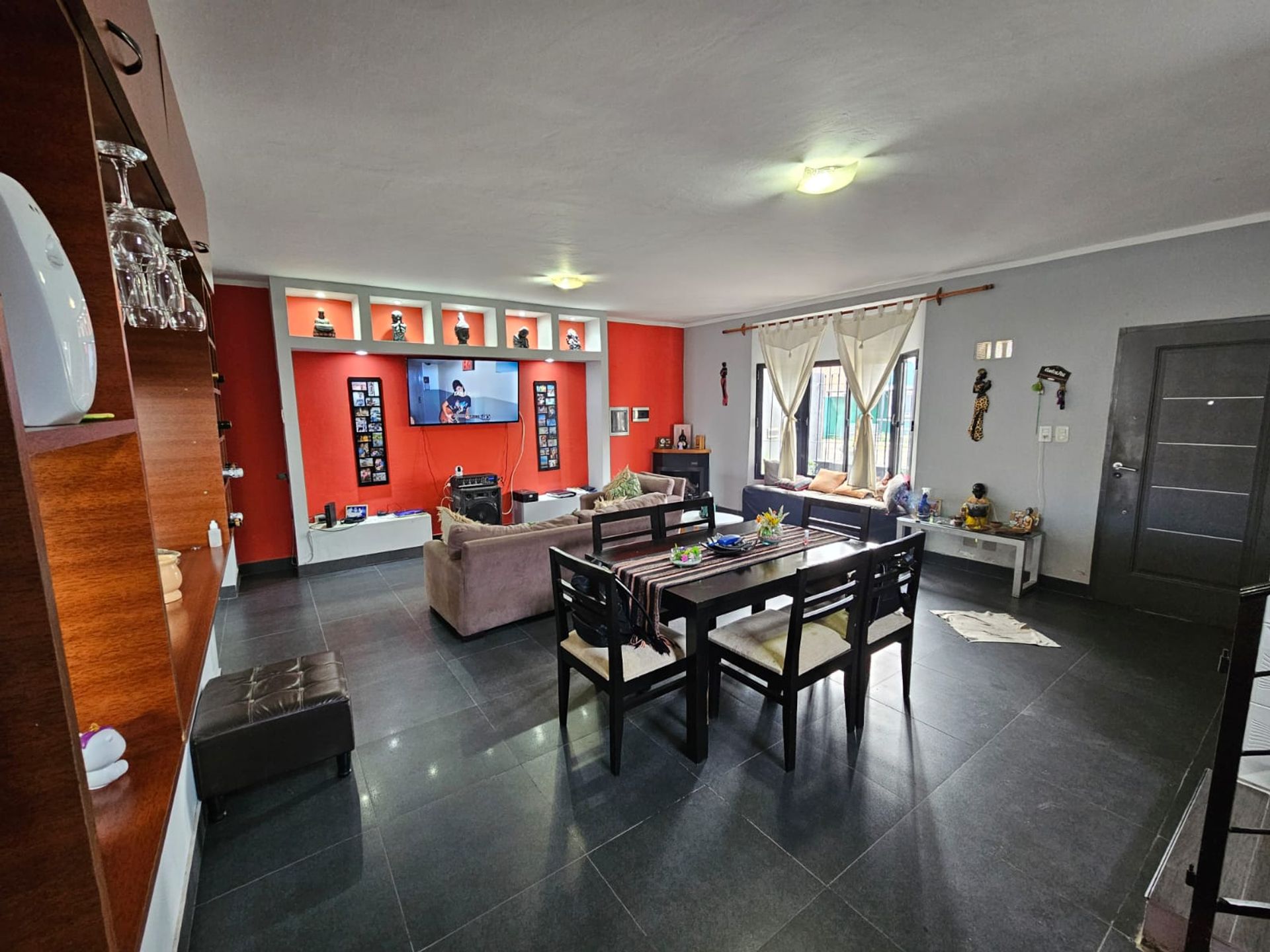 CASA CON PILETA VENTA 2 DORMITORIOS ZONA SUR - foto 5