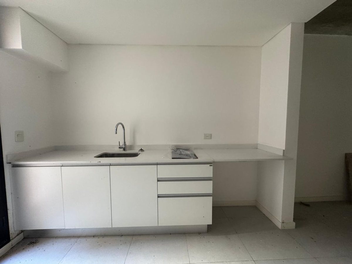 Foto 4 — VENTA OFICINA A ESTRENAR RECOLETA