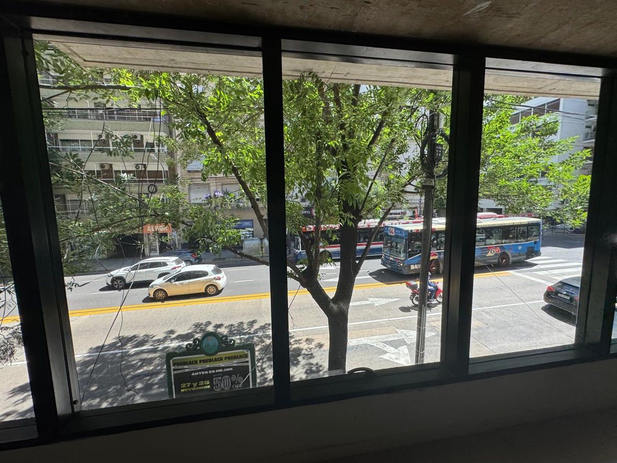Foto 2 — VENTA OFICINA A ESTRENAR RECOLETA