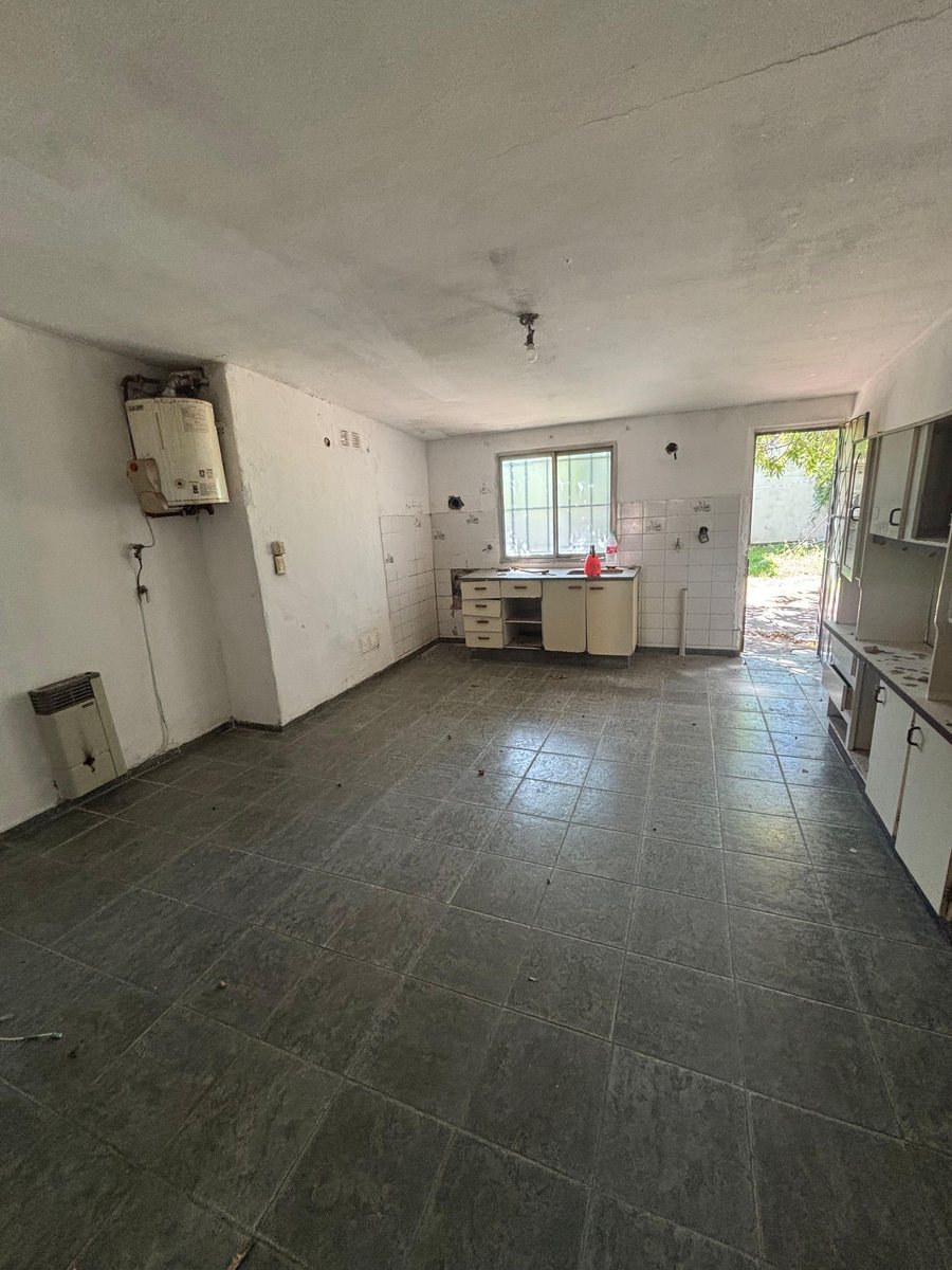 Foto 8 — CASA EN VENTA EN PERGAMINO A REFACCIONAR CON PATIO