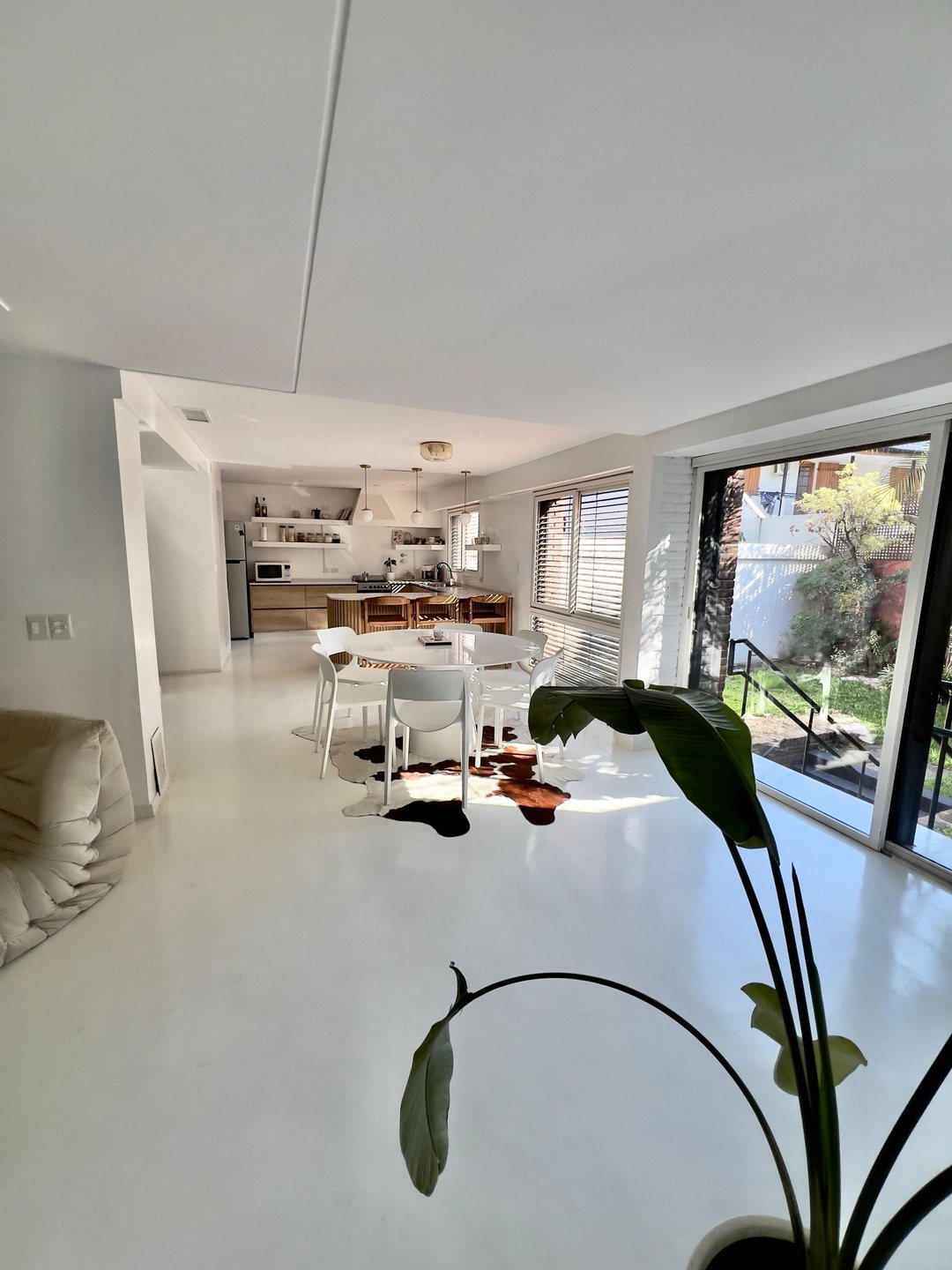 Casa 7 ambientes Barrio River 3 cocheras impecable