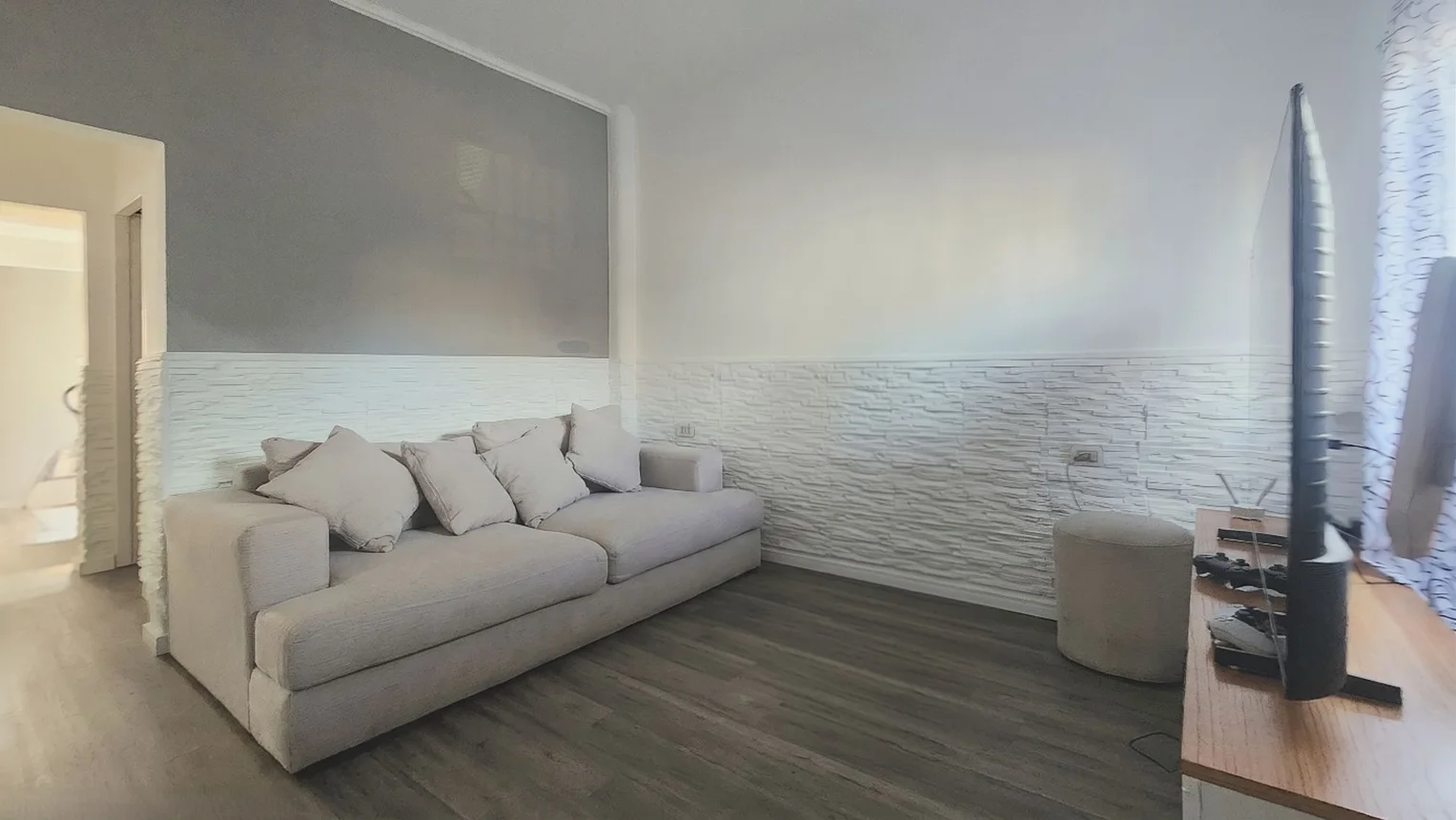Casa de 4 ambientes en venta en Lomas del Mirador, Europa 200, foto 4