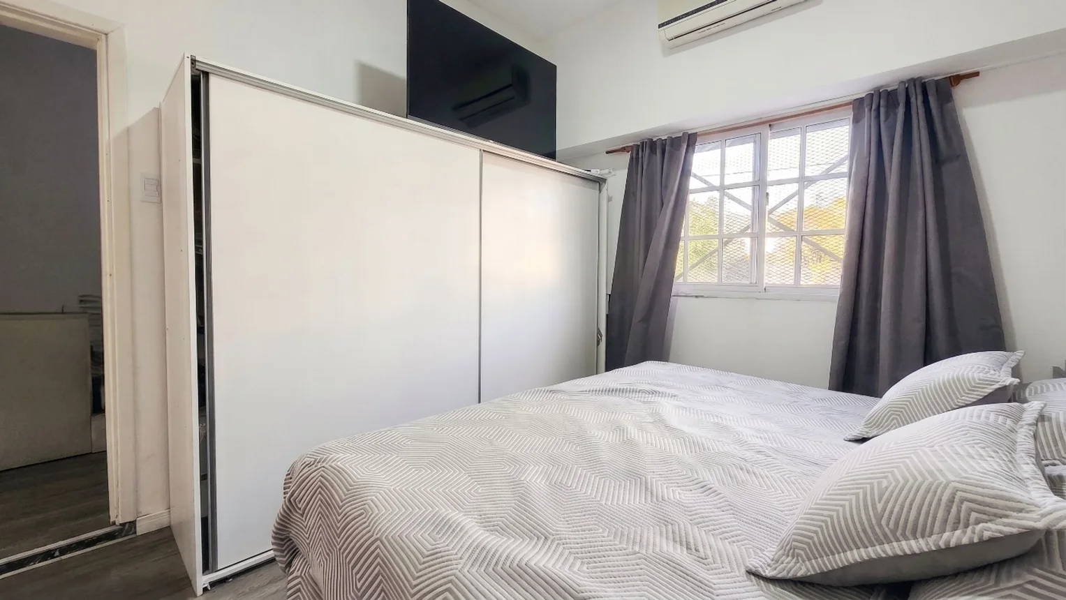 Casa de 4 ambientes en venta en Lomas del Mirador, Europa 200, foto 5
