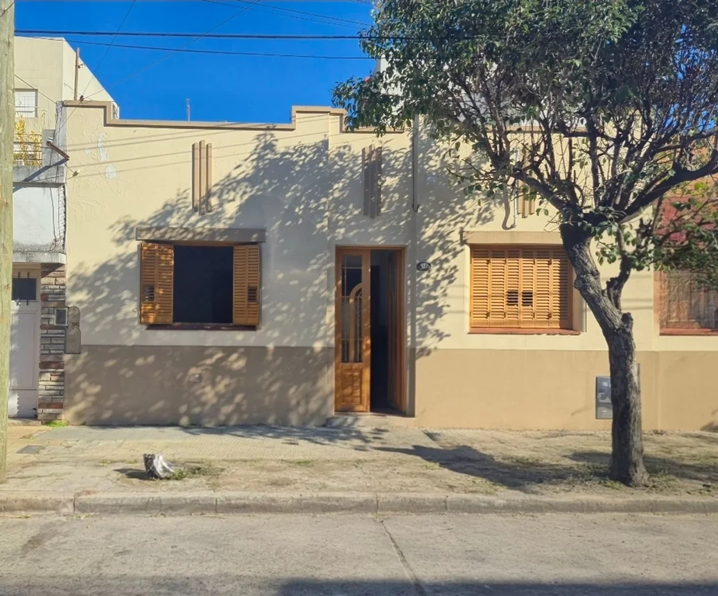Casa venta 4 ambientes en haedo 3 cuadra estacion, foto 1