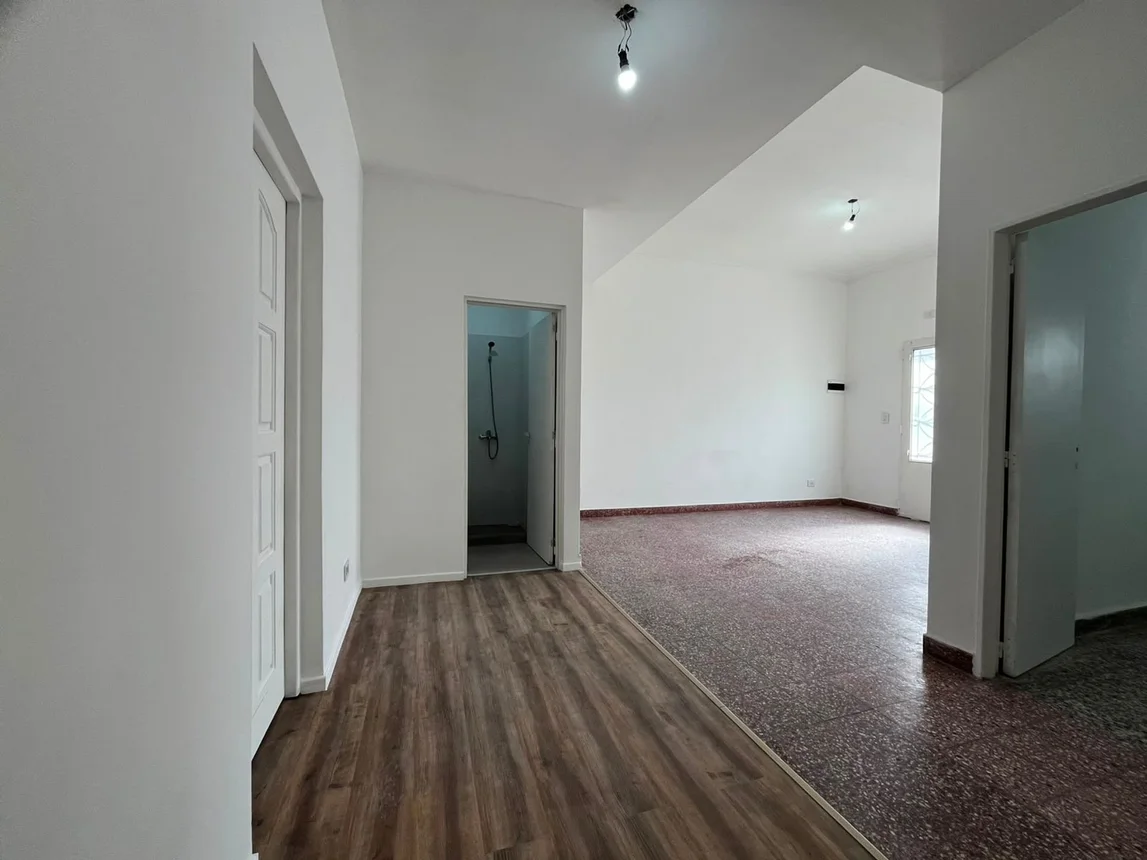 PH de 2 ambientes en venta en Hurlingham, German Argerich 2000, foto 2