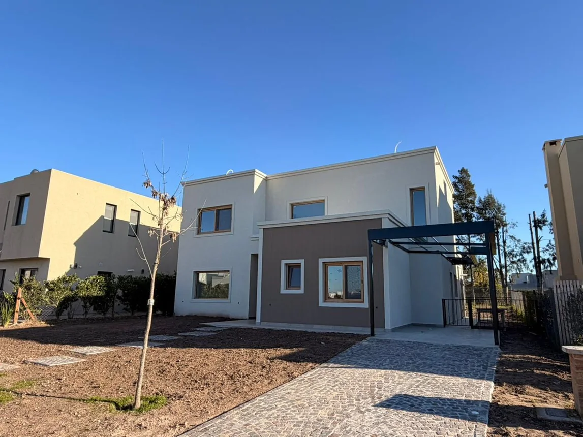 Casa en venta en Benavídez, foto 3