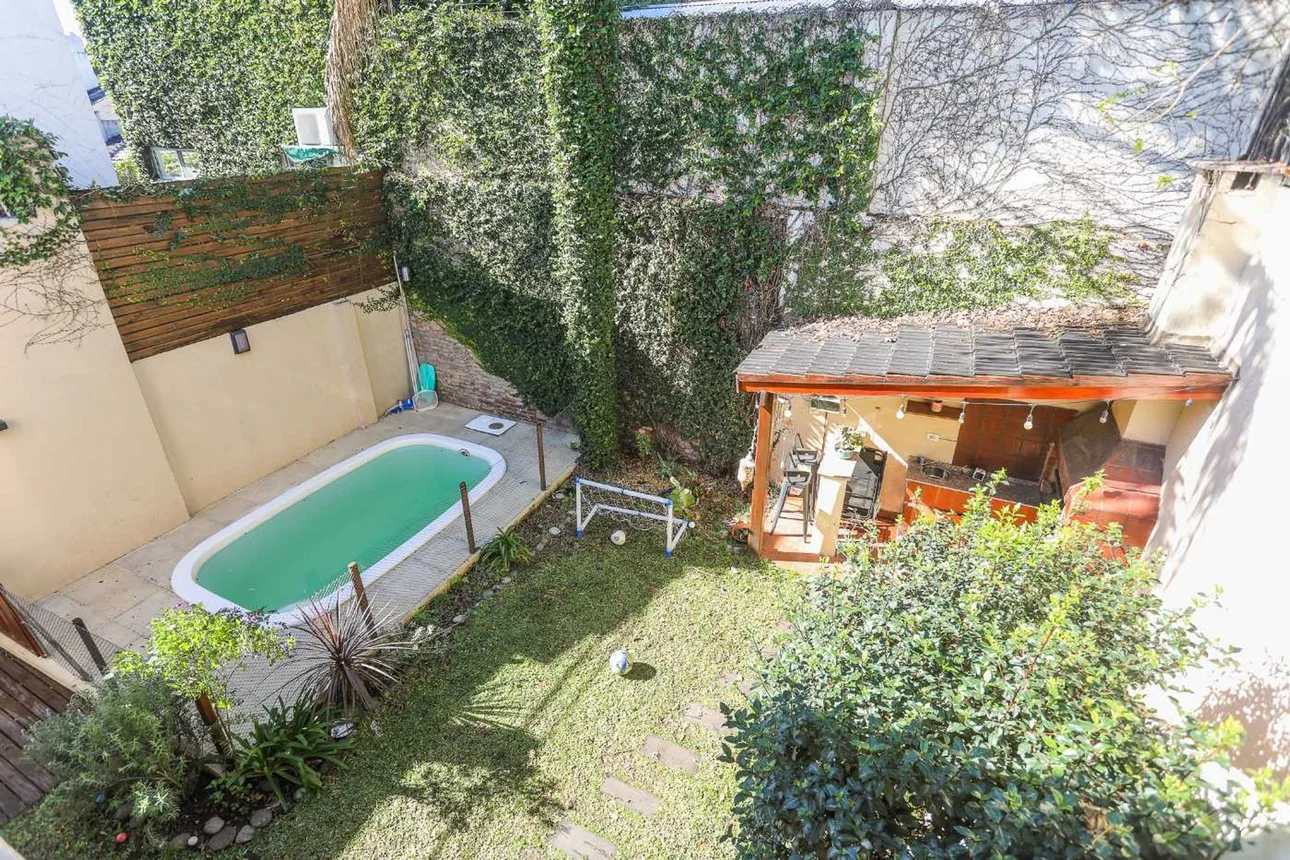 Casa de 3 ambientes en venta en Ramos Mejía, Azcuénaga 600