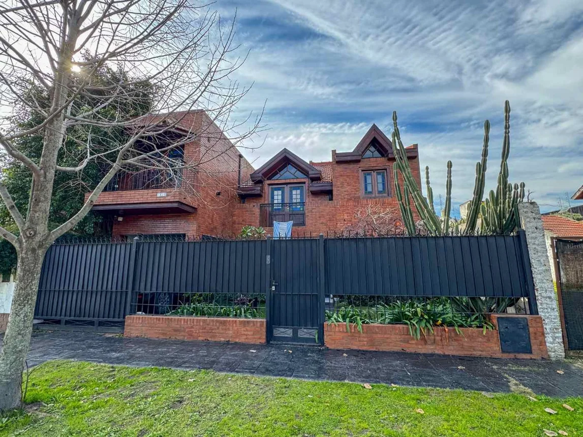Casa en venta en Adrogué