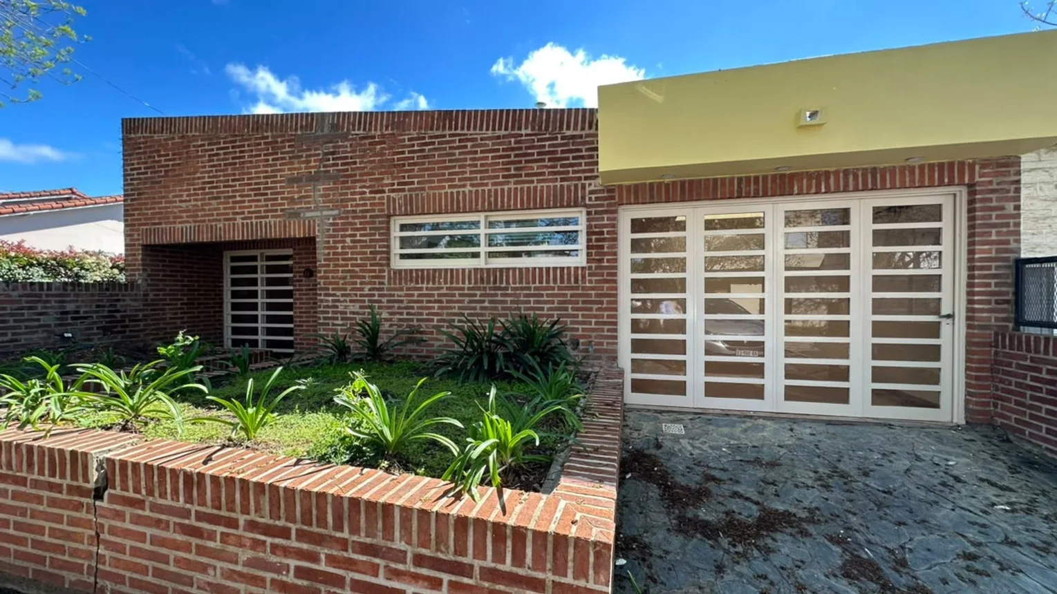 Casa de 5 ambientes en venta en City Bell, 461f Esquina Centenario 21, City Bell, Buenos Aires, Argentina 0, foto 2
