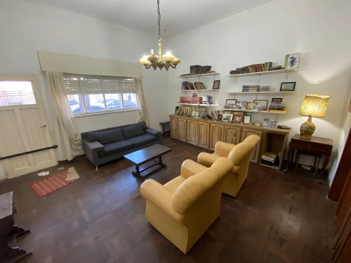 Casa de 4 ambientes en venta en La Plata, 54 E/ 18 y 19 1100, foto 2