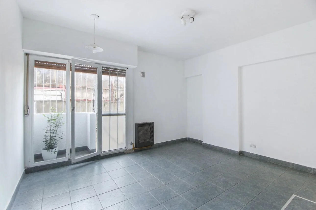 Departamento de 3 ambientes en venta en Villa Santa Rita, Condarco 1700