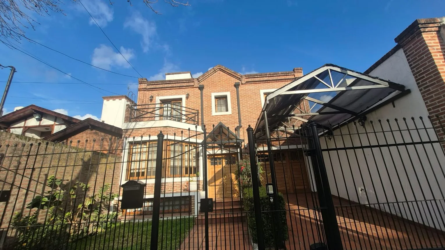 Casa en venta en Quilmes, foto 3