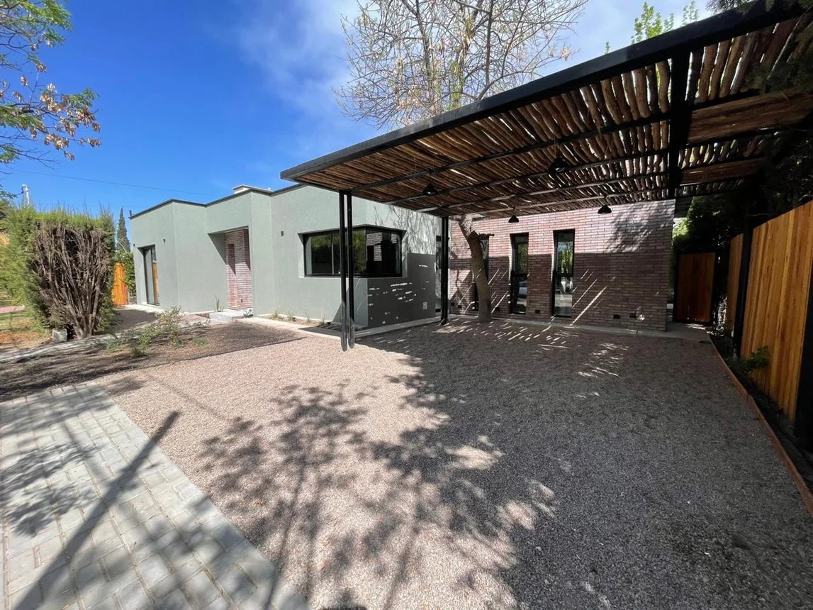 Casa en venta en Luján de Cuyo
