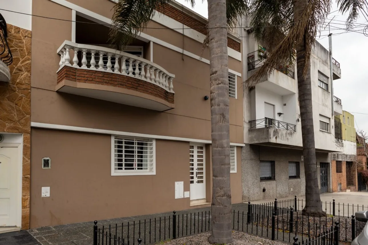 Casa de 5 ambientes en venta en Parque Chacabuco, Avenida Castañares 1000, foto 4