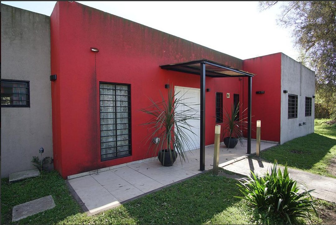 HERMOSA CASA EN VENTA - JARDÍN/PILETA - MASCHWITZ.