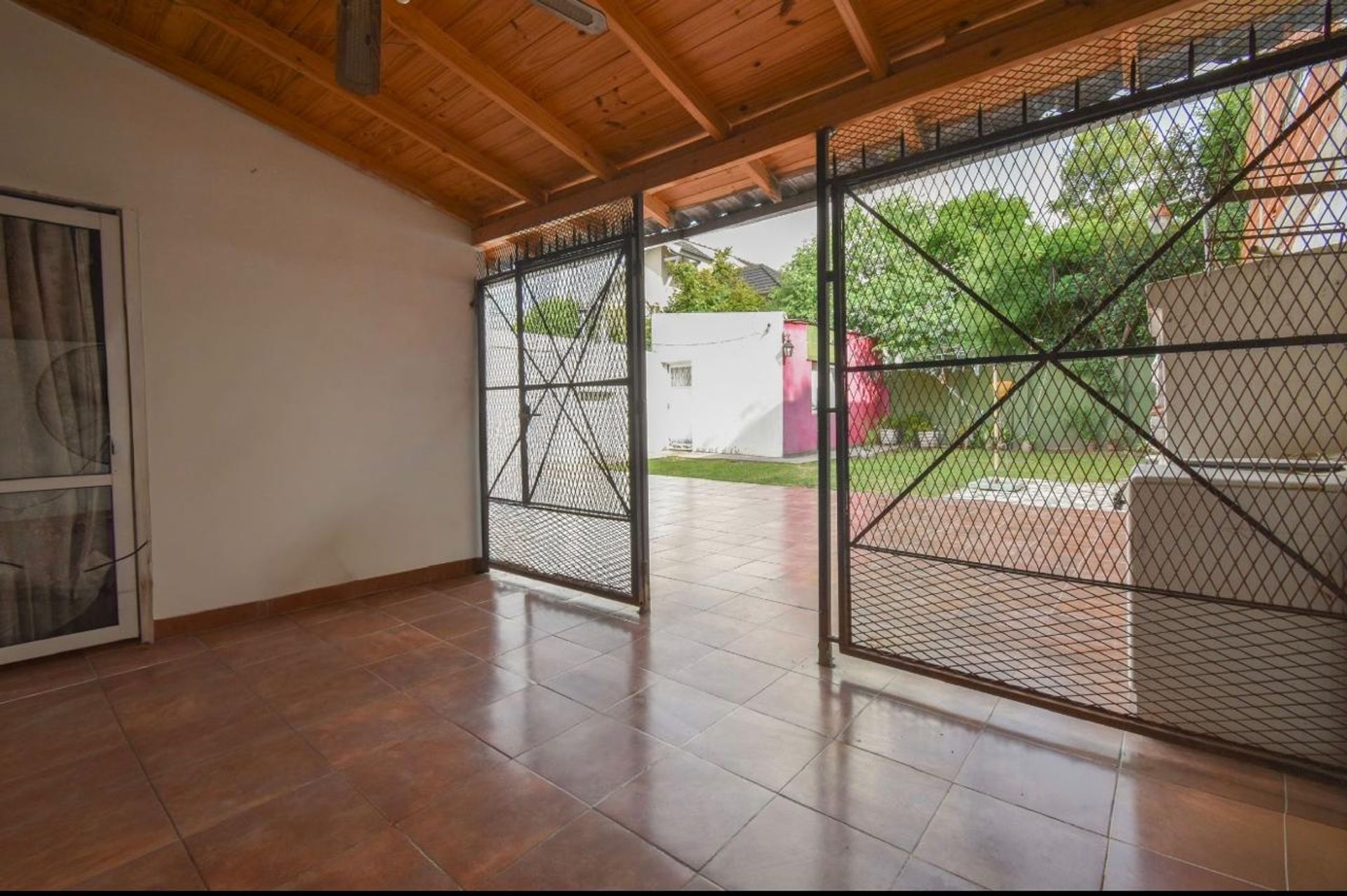 Foto 17 — CASA EN VENTA MONTE GRANDE SE PERMUTA O FINANCIA