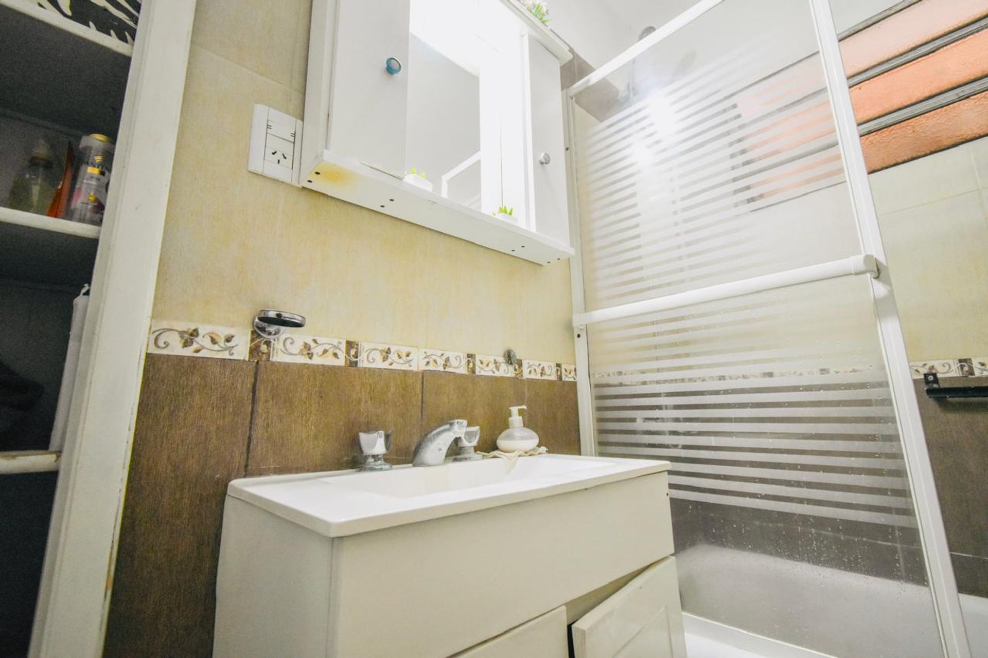 Foto 10 — CASA EN VENTA MONTE GRANDE SE PERMUTA O FINANCIA