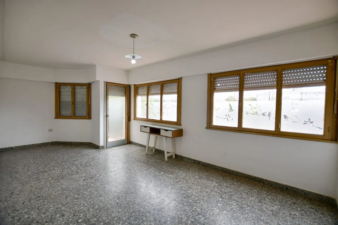 Departamento en venta en Manuel B. Gonnet, 488 Esquina Belgrano 4300