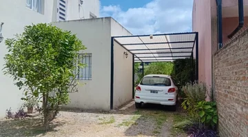 CASA MODERNA 2 pisos  FRANCISCO ALVAREZ