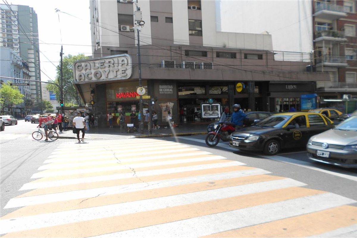 Foto 6 — VENTA LOCAL COMERCIAL GALERIA ACOYTE (CABALLITO)