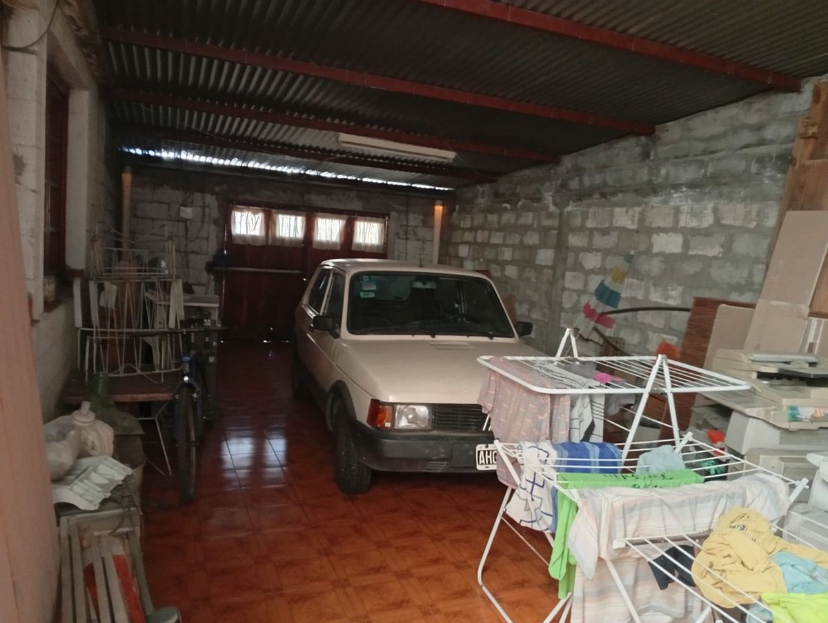 CASA ESQ 3 DORMITORIOS B° INTERSINDICAL ZONA SUR - foto 9