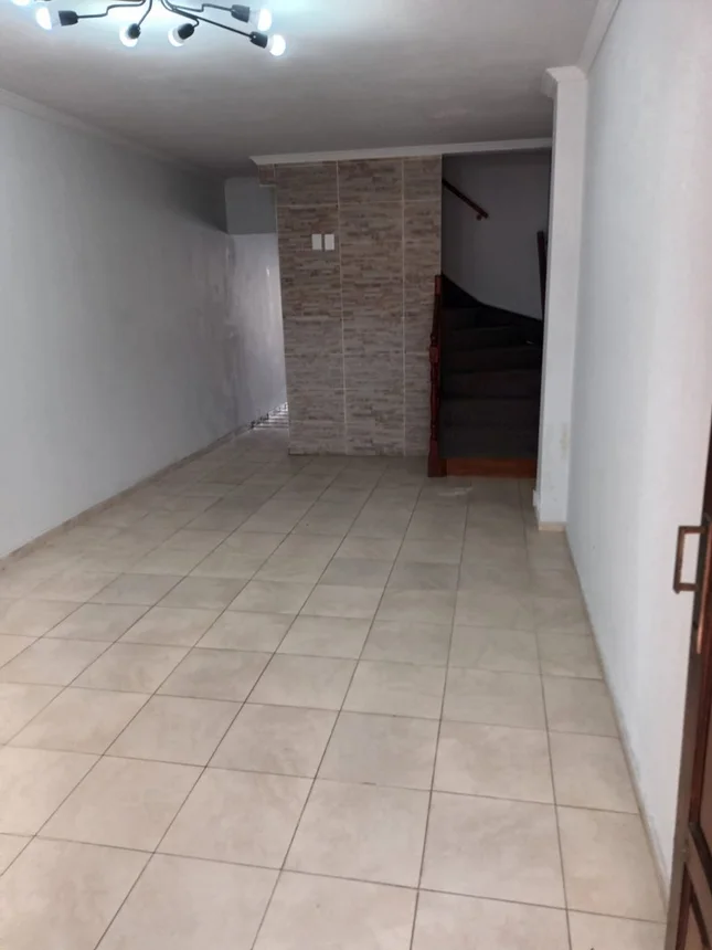 Casa dúplex de 3 ambientes en venta en Morón, Intendente Goffins 100, foto 3