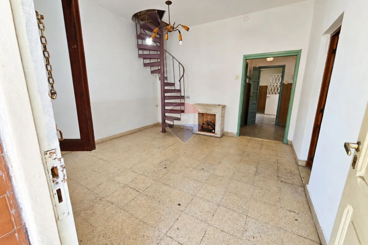 Casa de 5 ambientes en venta en Berazategui, Calle 1 3900, foto 3