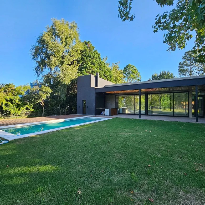 Casa en venta en Pilar